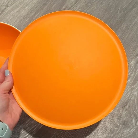 Tupperware Orange Bowl with Lid - Picture 6 of 7